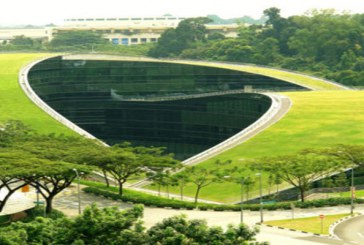 Zielony dach Politechniki Nanyang w Singapurze.